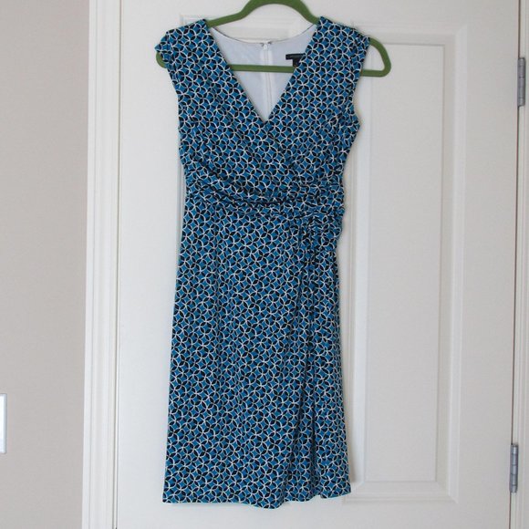 (Lot of 2) Like New Mini Dress and Very Good Condition Ann Taylor Dresses - Picture 4 of 11